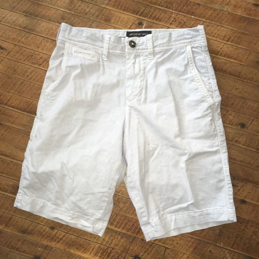 American Eagle Slim Extreme Flex size 26 chino shorts